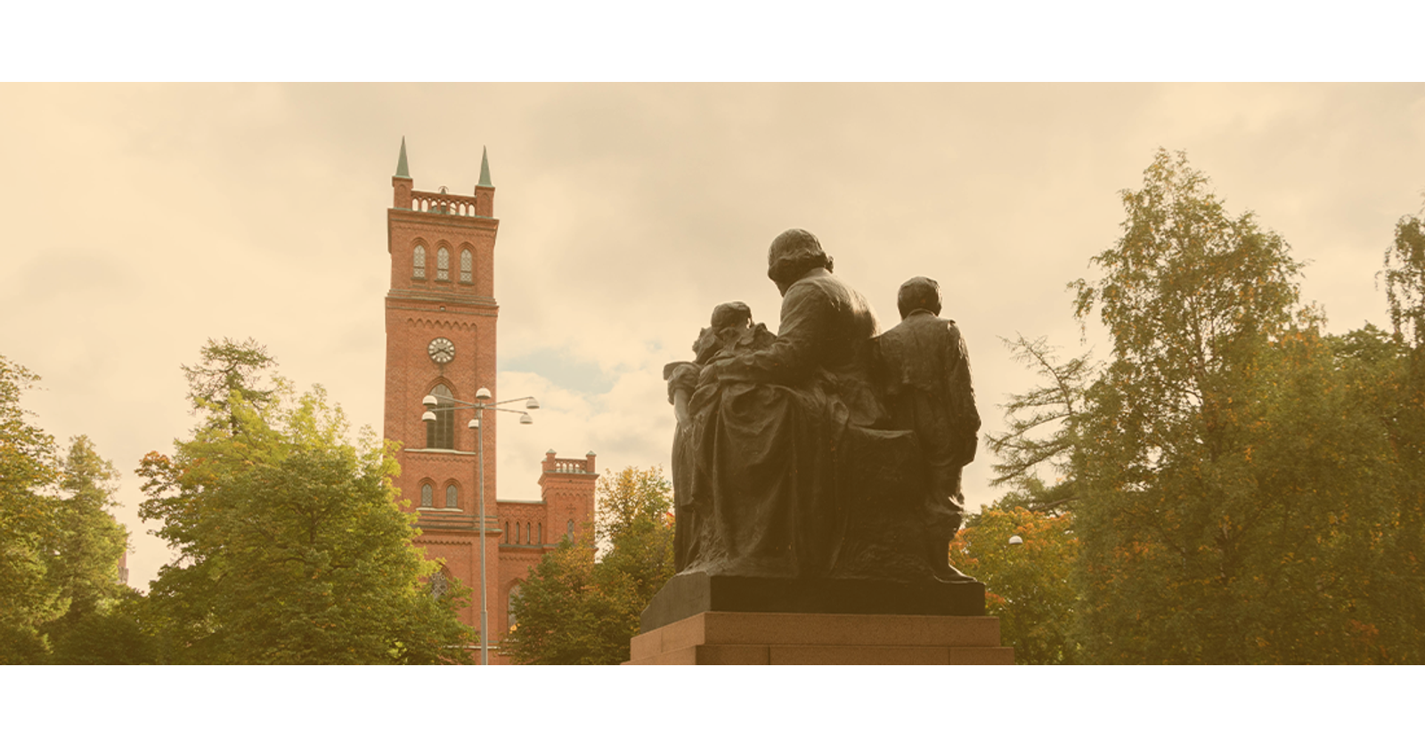 Topelius statue in front of Vaasa Church